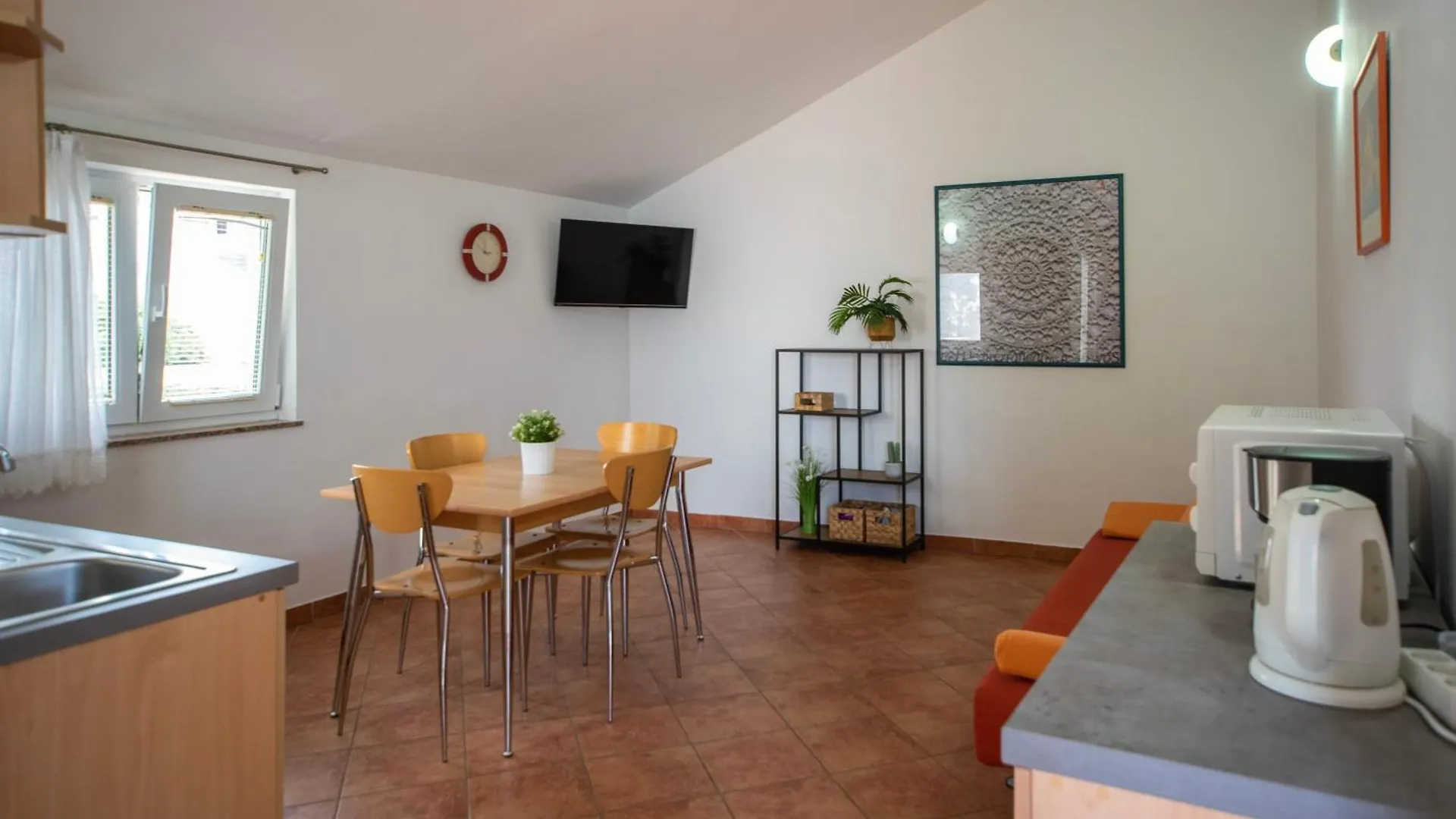 Apartments Andreja Pag Town 0*,