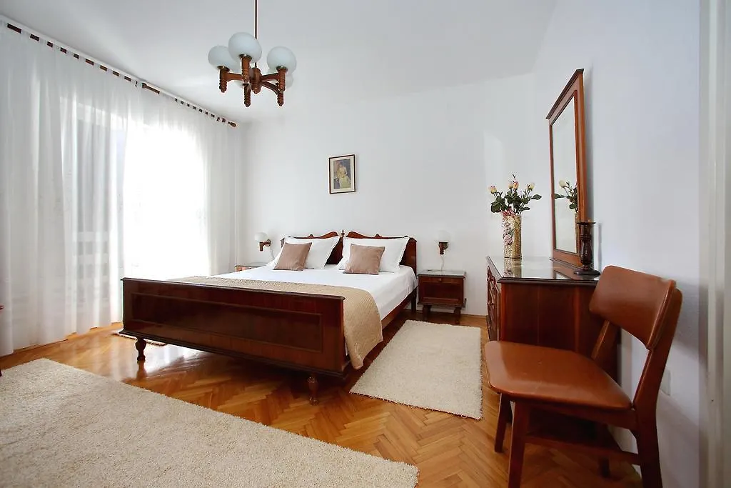 Apartments Andreja Pag Town